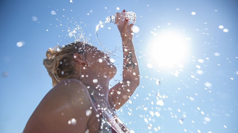 Gezondheidswaarschuwing voor extreme UV-niveaus bij voorspelde hittegolf op de Canarische Eilanden