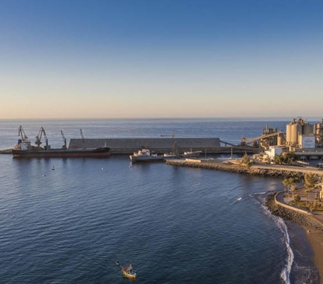 De cementfabriek heeft twaalf maanden om de kade vrij te maken vanaf het moment dat zij het ontruimingsplan indient